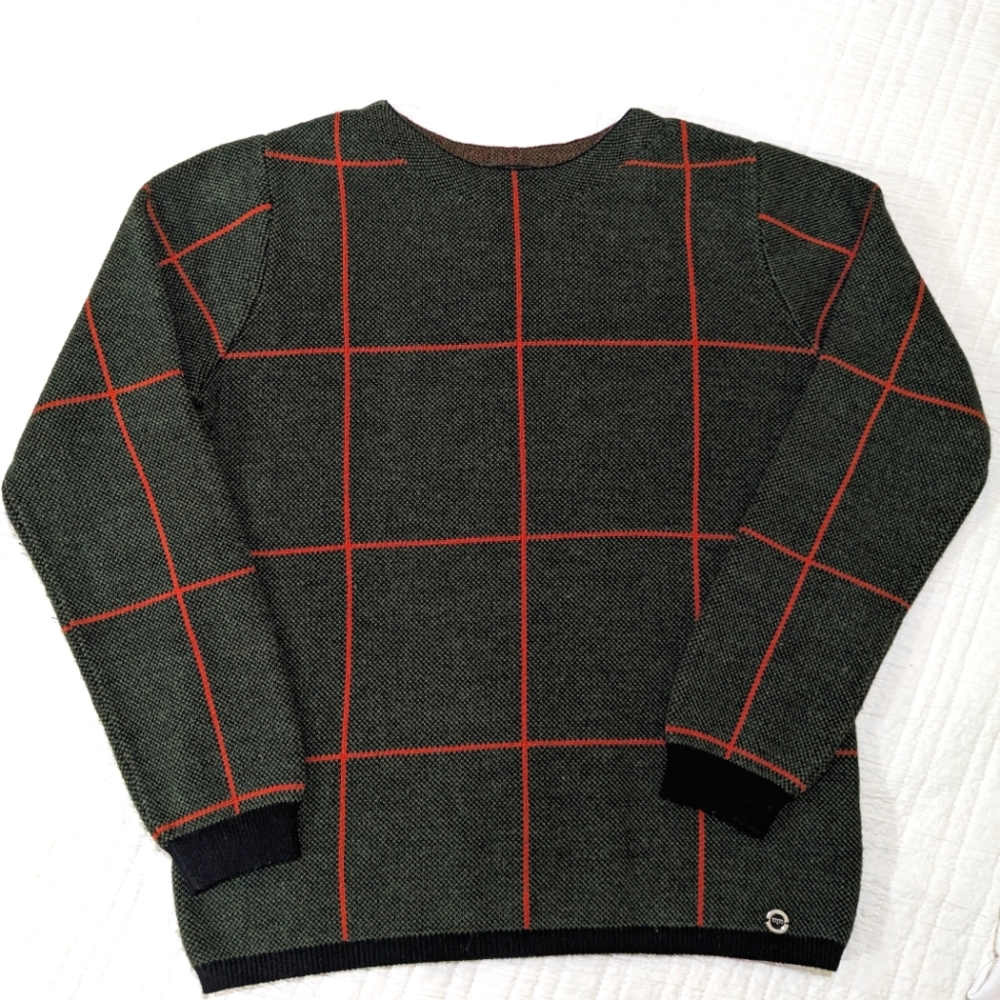 MADAME Medium Sweater